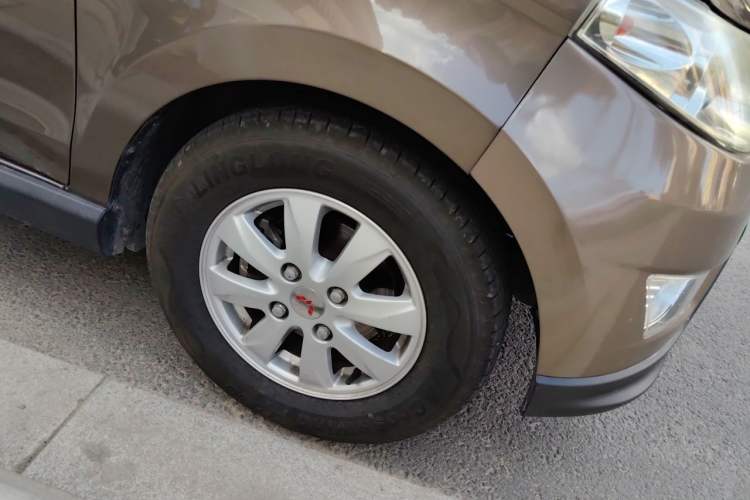 Used Wuling Hongguang 2014 1.5L S Automatic Comfort Edition
