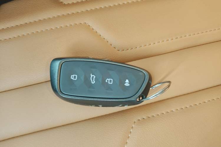 Used Haval H5 2025 2.0T Automatic All-Wheel Drive Navigation Version Diesel
