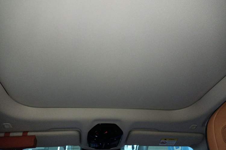 Used BMW 7 Series 2023 735Li Luxury Package
