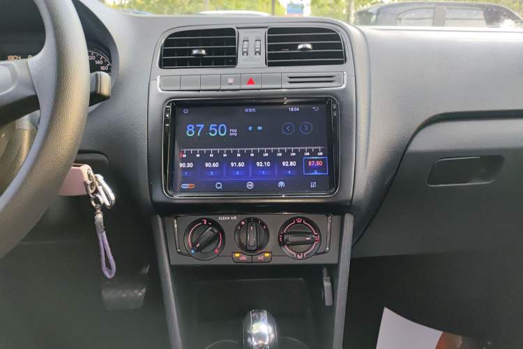 Used Volkswagen Polo 2016 1.4L Automatic Trendy Model Audio And AC Panel