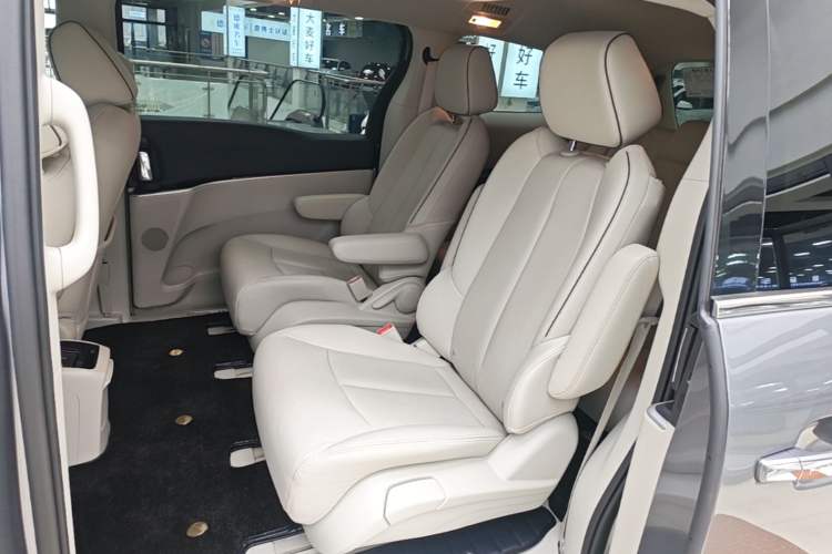 Used Buick GL8 2021 Land Cruiser Executive Class 652T Smart Luxury Model
