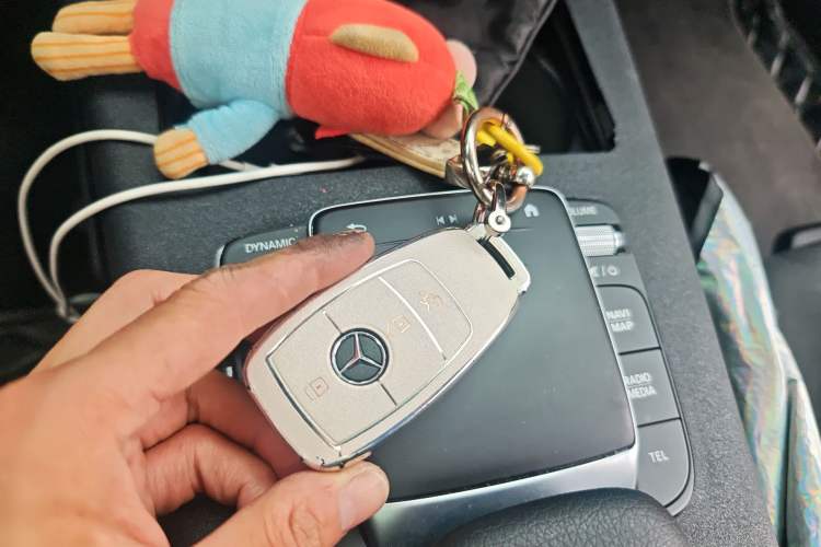 Used Mercedes-Benz A-Class 2022 Second Facelift A 200 L Sport Sedan Fashion Version
