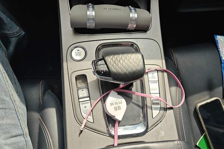 Used CHANGAN OSHAN X7 2020 1.5T Automatic Parking with Facial Recognition – Spacey & Carefree Edition Gear Lever