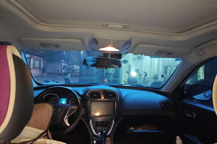 Used GAC Trumpchi GS5 2014 2.0L Automatic Two-Wheel Drive Anniversary Value Edition