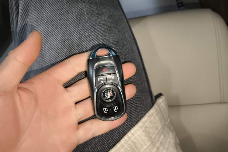 Used Buick GL8 2023 ES Lu Zun Deluxe Model Vehicle Key