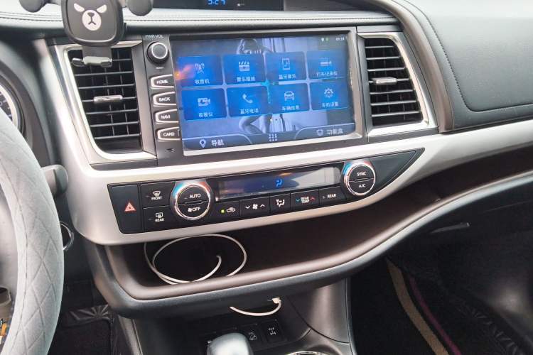 Used Toyota Highlander 2018 2.0T Four-Wheel Drive Luxury Version 7 Seats China VI Standard