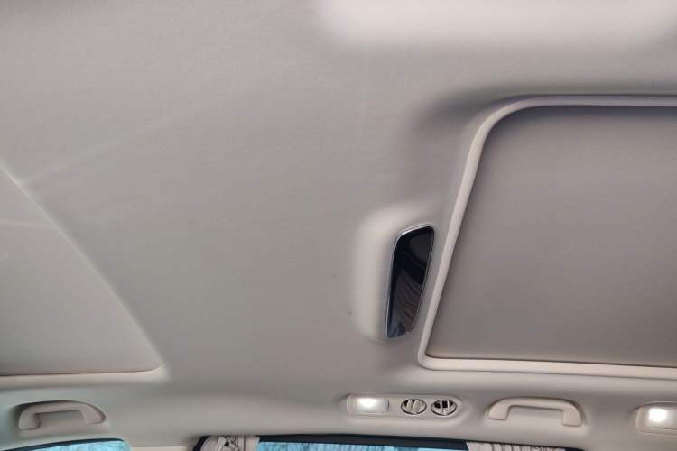 Used Honda Elysion 2019 2.0L Hybrid Luxury Edition
