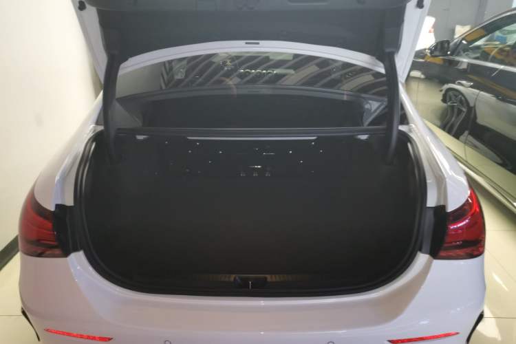 Used Mercedes-Benz A-AMG 2024 Facelift AMG A 35 L 4MATIC
