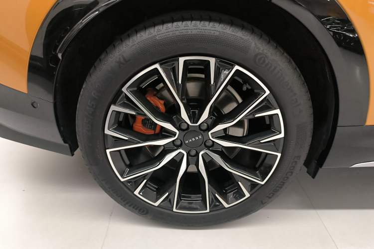 Used Zeekr 7X 2025 100 kWh Long-Range Rear-Wheel Drive with Intelligent Driving Features
