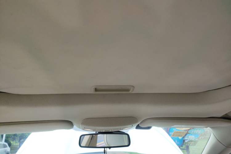 Used Ford Mondeo 2013 2.0L GTDi 200 Luxury Model Headliner