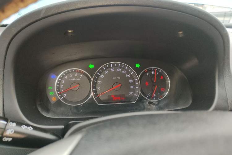 Used CHANGAN Alsvin V3 2012 1.3L Manual Comfort Version China IV Standard
