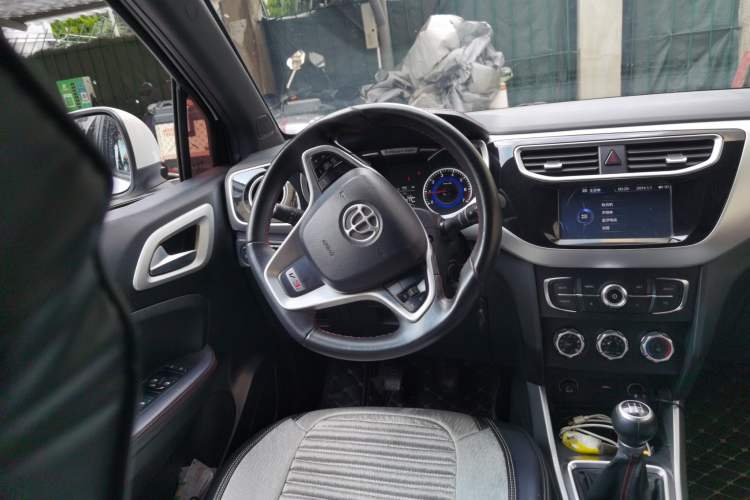 Used Brilliance V3 2015 1.5L Manual Elite Model Steering Wheel