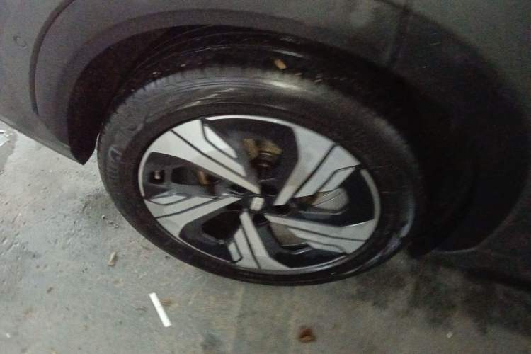 Used Geely Galaxy E5 2024 530km Starship Edition Right Rear Wheel Hub