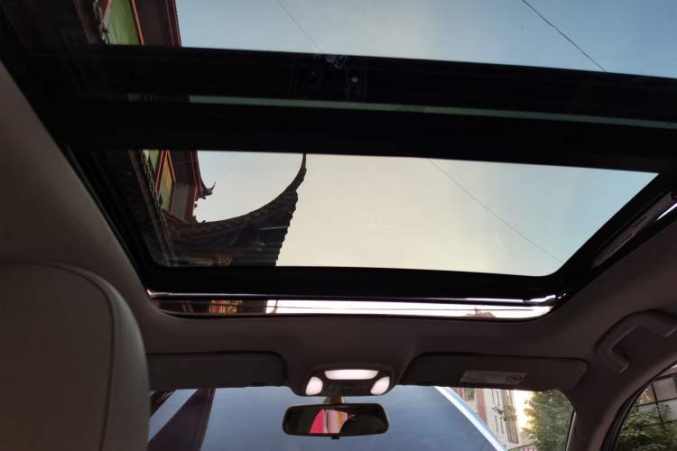 Used Zotye Z700 2016 1.8T DCT Elegant Version
