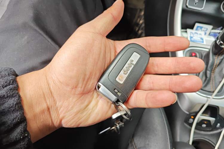 Used Jeep Compass 2017 200T Automatic Family Edition Vehicle Key