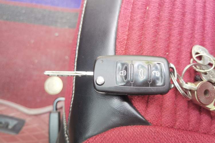 Used Volkswagen Lavida 2015 1.6L Automatic Fashion Edition