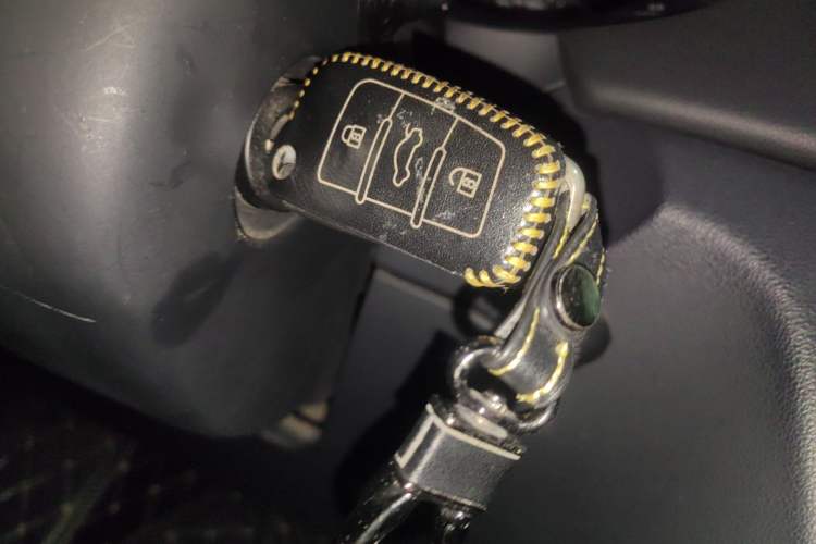 Used Audi Q3 2015 30 TFSI Comfort Model Vehicle Key