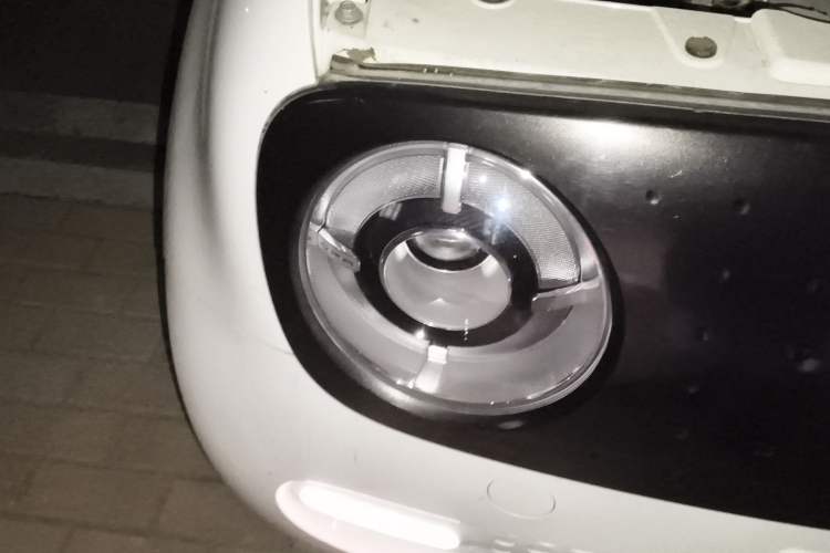 Used ORA Black Cat 2021 351 km Luxury Version Right Front Headlight