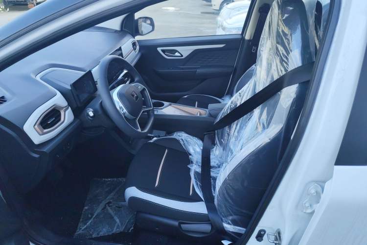 Used JAC Yiwei E10X 2024 Charming Edition 301km Lite
