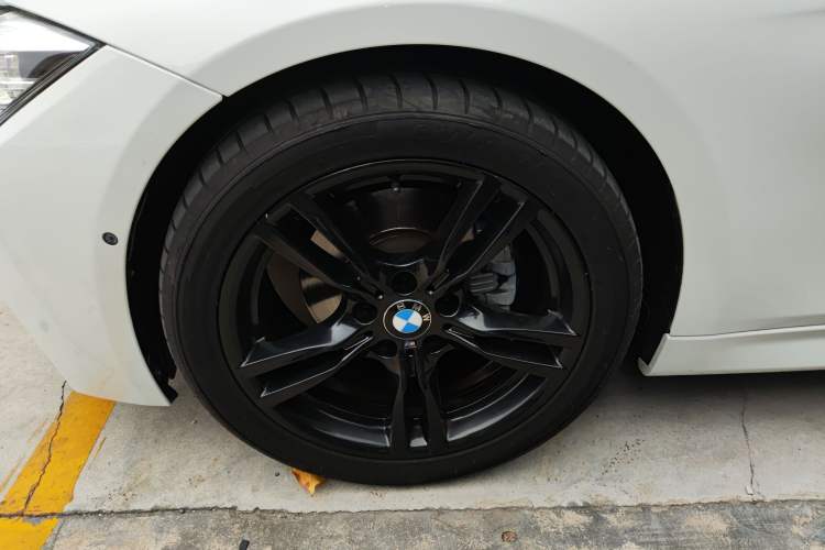 Used BMW 3 Series 2019 320i M Sport Night Edition Left Front Wheel Hub