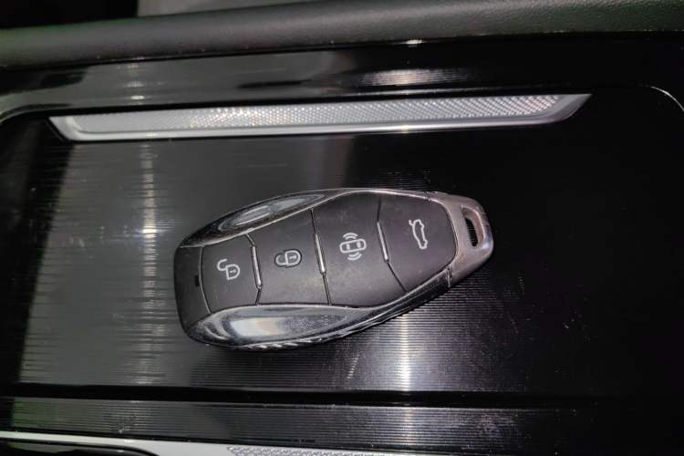 Used Hongqi H5 2024 1.5T DCT Smart Connect Flagship Edition