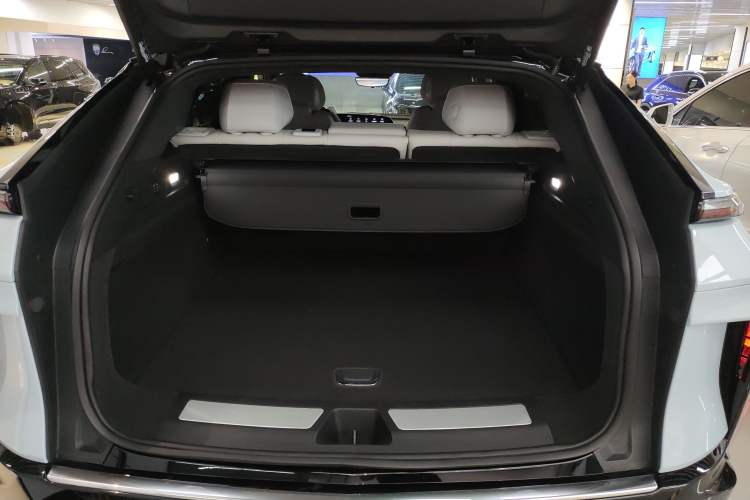 Used Cadillac LYRIQ 2022 Rear-Drive Long-Range Luxury Edition