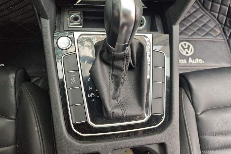 Used Volkswagen Magotan 2019 330TSI DSG Leading Model China VI Standard