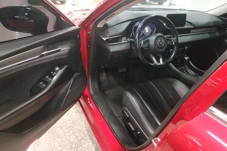 Used Mazda Atenza 2020 2.0L Blue Sky Luxury Edition
