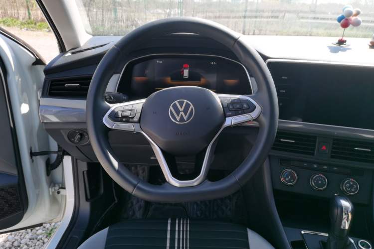 Used Volkswagen Bora 2023 1.5L Automatic Changer Limited Edition Steering Wheel