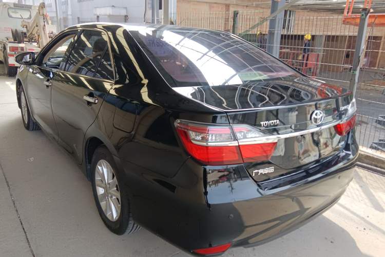 Used Toyota Camry 2015 2.0G Premier Edition
