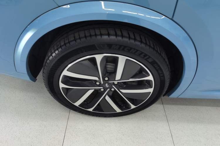 Used Li Auto L8 2024 Ultra Model
