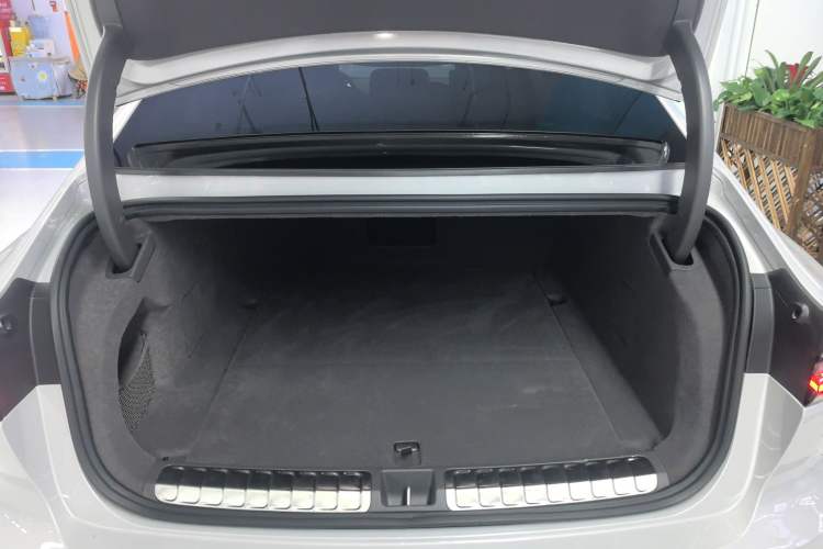 Used Nio ET7 2024 75 kWh Executive Signature Edition
