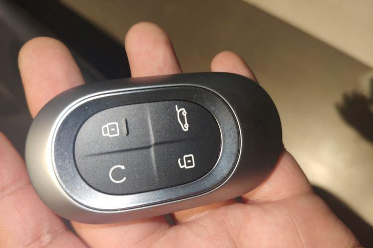 Used JETOUR Shanhai L9 2025 1.5TD 2DHT Flagship Edition 6 Seats
