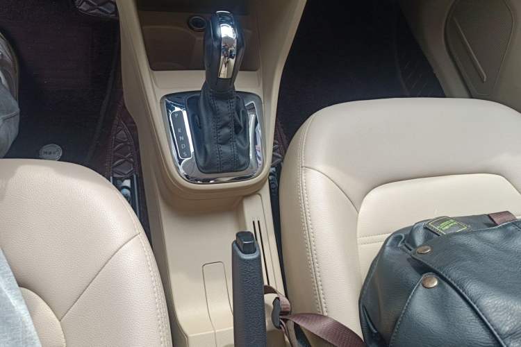 Used Volkswagen Jetta 2015 Value Edition 1.6L Automatic Fashion Version
