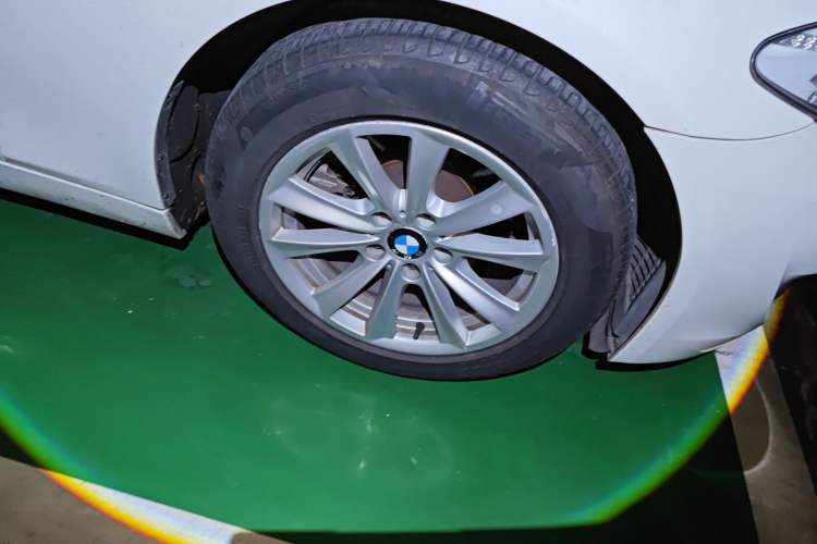 Used BMW 5 Series 2011 523Li Leading Model Right Front Wheel Hub