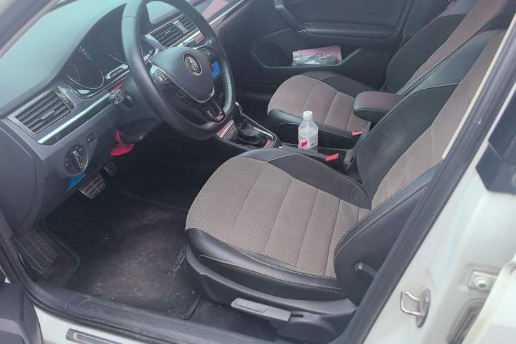 Used Volkswagen C-TREK 2018 230TSI DSG Comfort Model
