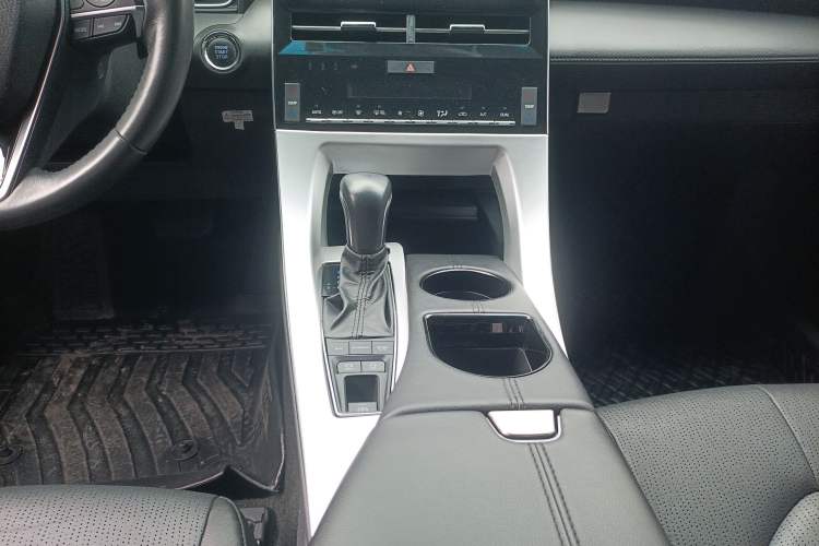Used Toyota Avalon 2021 2.5L Luxury Edition Gear Lever