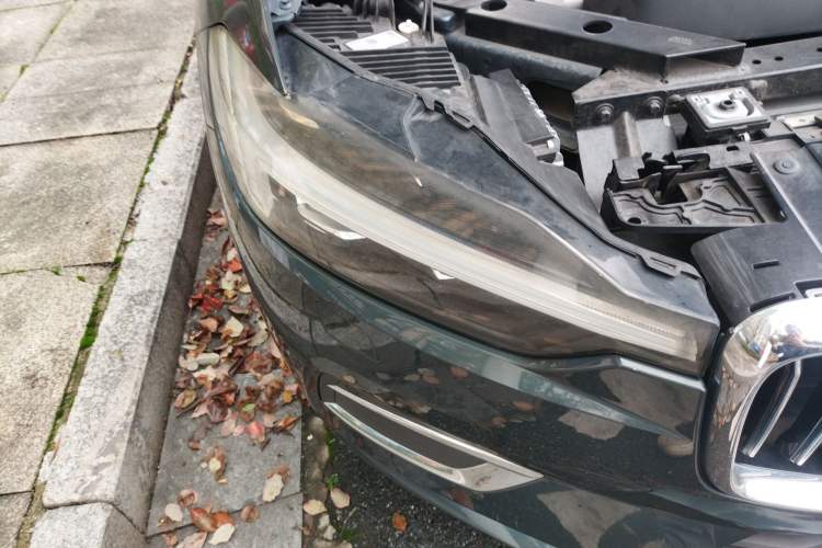 Used Volvo XC60 2021 T5 4x4 Zhiya Luxury Edition Right Front Headlight