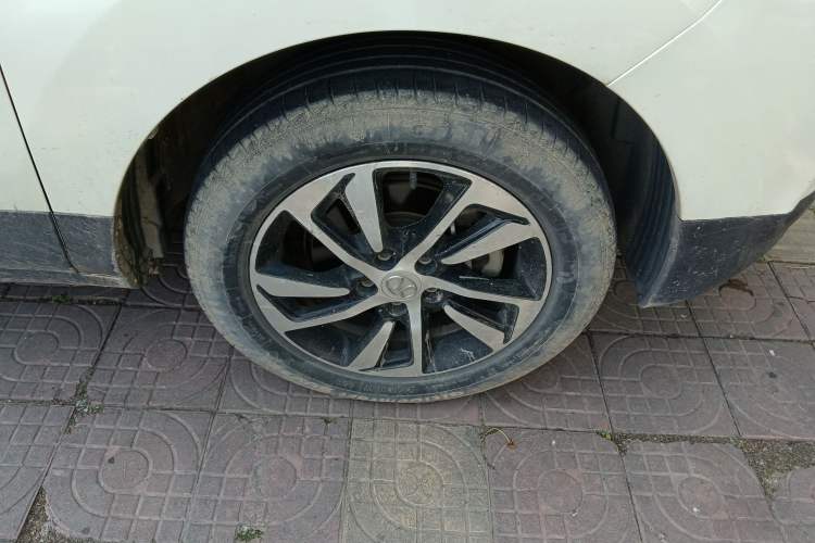 Used BAIC Senova X55 2016 1.5T CVT Comfort Version Right Front Wheel Hub