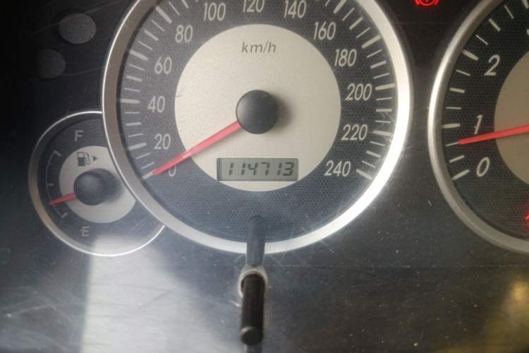 Used FAW Senya S80 2011 1.5L Manual 5-Seater Urban Elite Edition Odometer Close Up