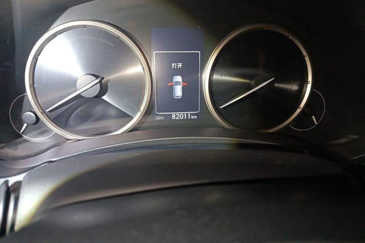 Used Lexus NX 2015 300h Front-Drive Fēngshàng Edition
