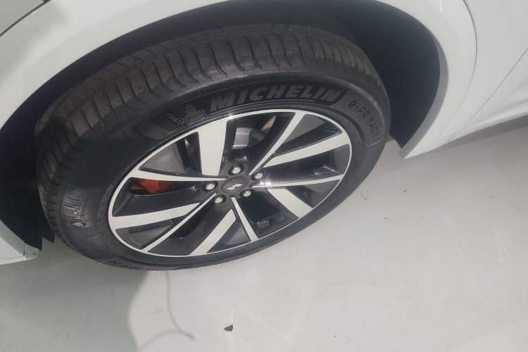 Used Li Auto L7 2023 Pro Model Left Front Wheel Hub