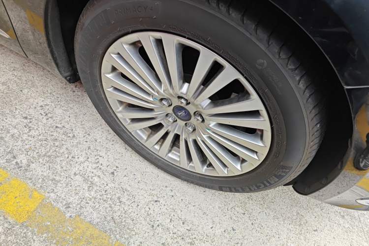 Used Ford Taurus 2015 EcoBoost 245 Luxury Model
