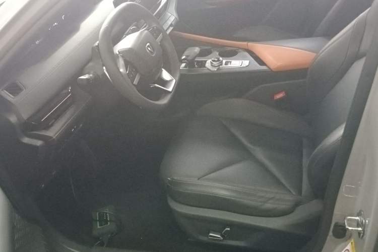 Used CHANGAN UNI-V 2022 1.5T Smart Navigation Version
