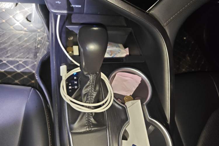 Used Toyota Camry 2023 2.0G Luxury Edition Gear Lever