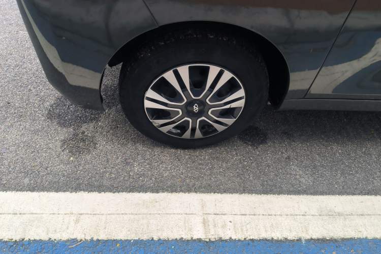 Used Chery QQ Ice Cream 2022 170km Sundae Phosphate Lithium-Ion