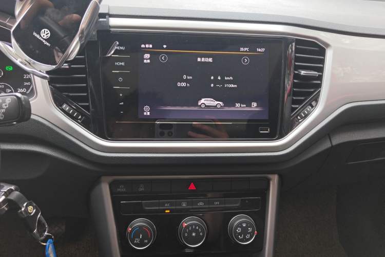 Used Volkswagen T-ROC 2021 Revised Version 280TSI DSG Two-Wheel Drive Elite Connect Edition Audio And AC Panel