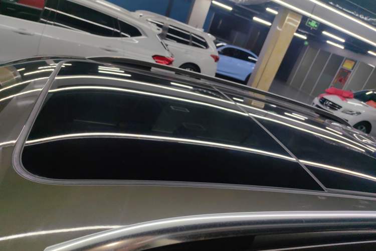 Used Volkswagen Tiguan L 2017 330TSI Automatic Two-Wheel Drive Luxury Edition