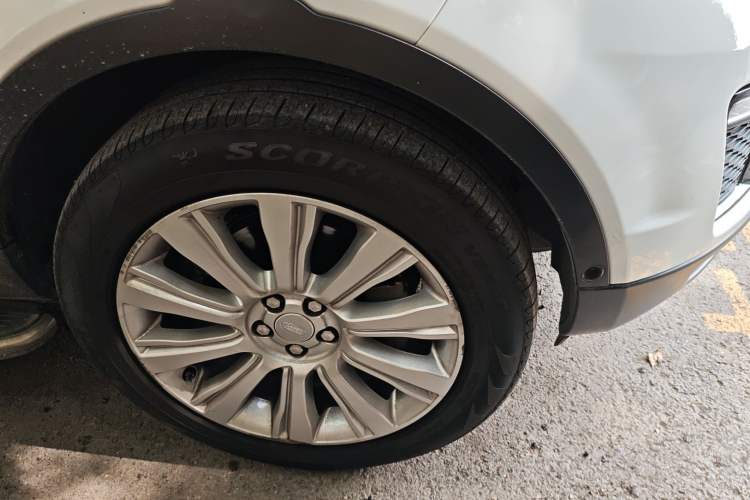 Used Land Rover Range Rover Evoque 2018 240 PS SE Smart Brilliance Edition
