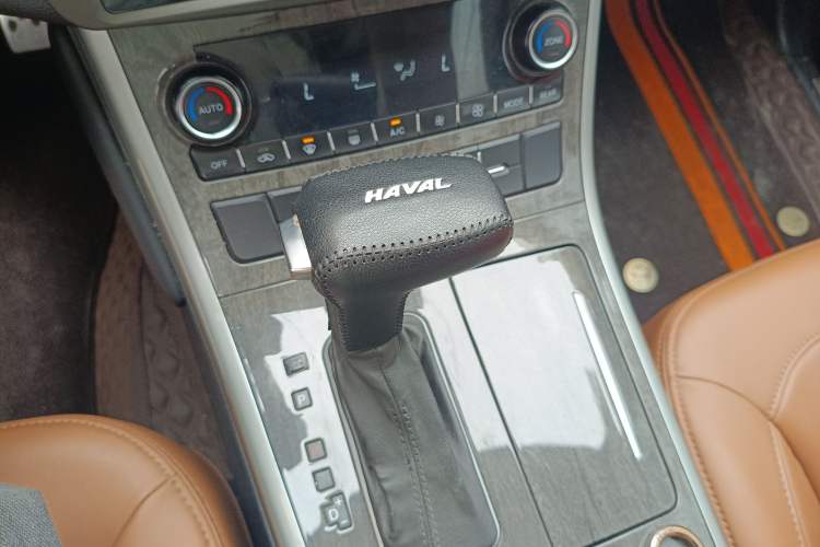 Used Haval H8 2015 2.0T Four-Wheel Drive Comfort Version